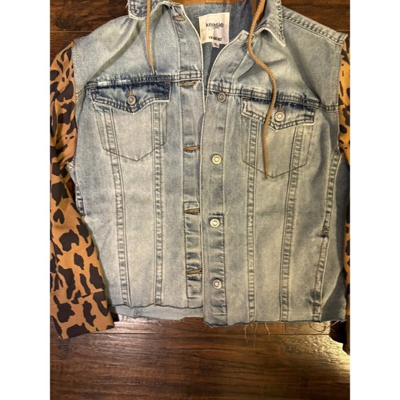 Kensie Jeans Hooded Jean Jacket Women's- Leopard Print.  Size Medium! - Picture 2 of 5